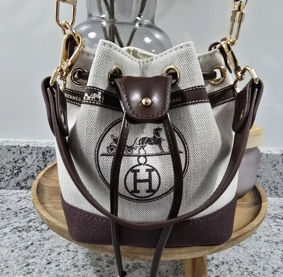 ‼️SOLD‼️Upcycled Hermes Dust Bag/Bucket Bag - Picture 3 of 6